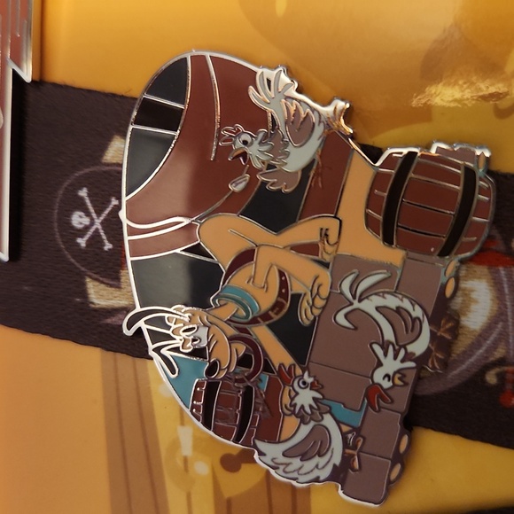 Pirates of the Caribbean pin starter set nwt - Picture 6 of 8